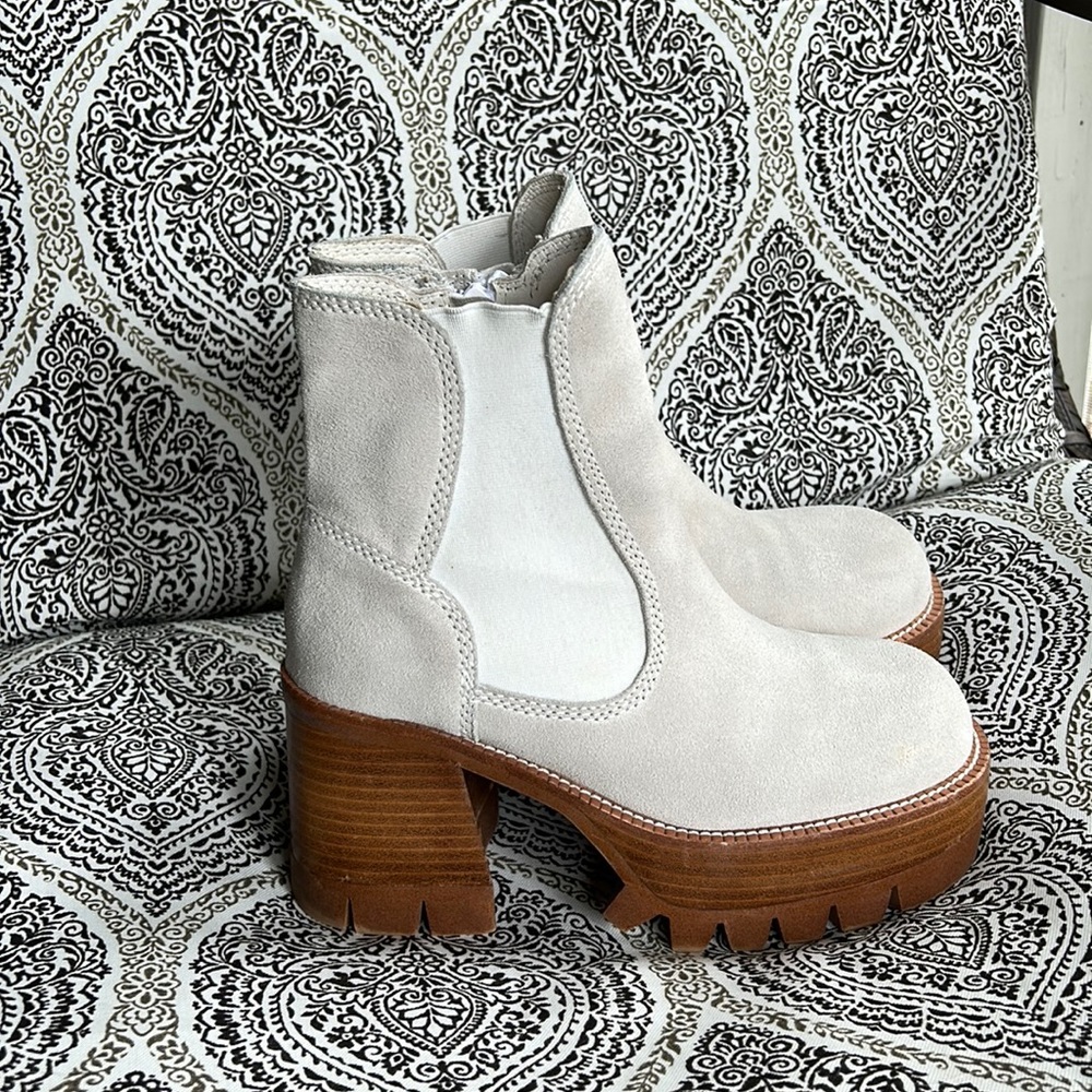 New Jeffrey Campbell x Free People Cream Suede Platform Boots